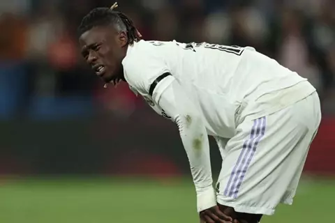 ريال مدريد يعلن إصابة كامافينجا.. وتقارير ترجّح غيابه حتى نهاية الموسم